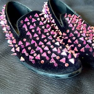 10.5 slip on/loafers with pink metallic studs